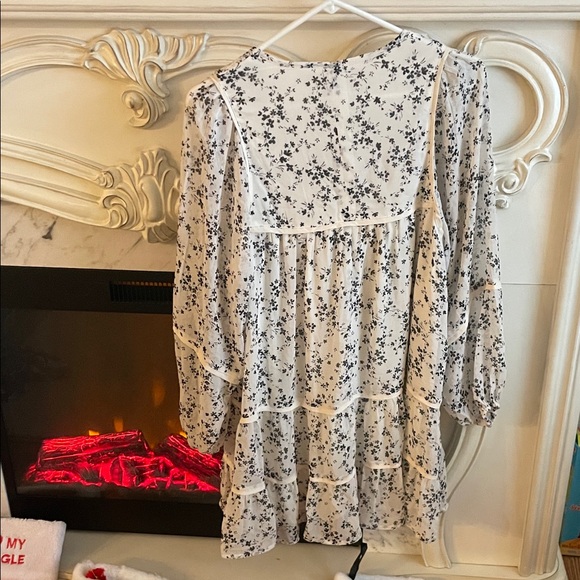 Blue Rain Floral Long Sleeve Dress - Black and Off White - Picture 2 of 3